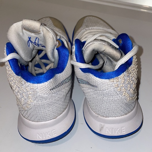 Nike - Picture 4 of 8